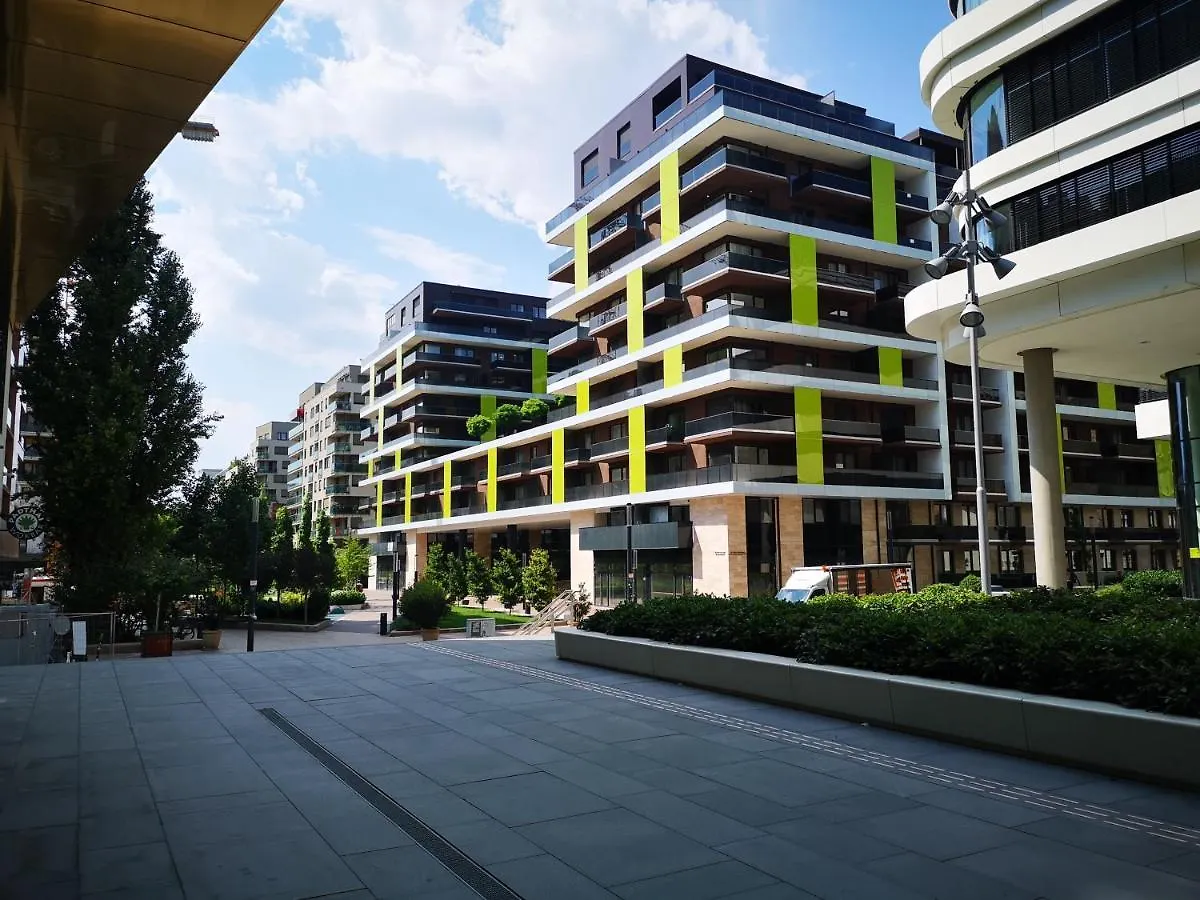 Corvin Promenade With Free Parking location